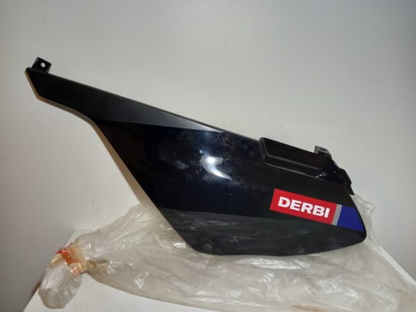carénage arrière gauche origine derbi (2003-2004)