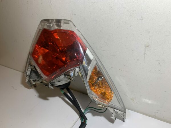 feu arrière kymco super 8 – Image 3