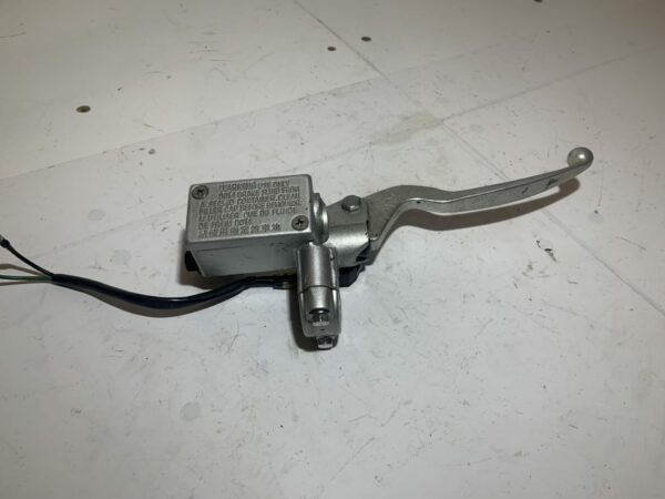 maitre cylindre de frein avant kymco super 8 – Image 4
