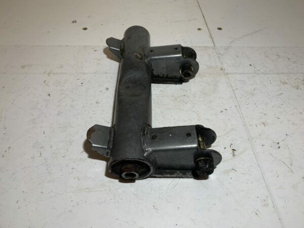 support moteur derbi atlantis – Image 2