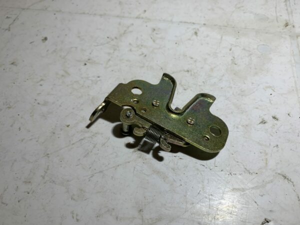 serrure de coffre Peugeot kisbee – Image 3