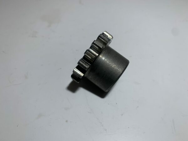 pignon de pompe à huile Peugeot kisbee 4T – Image 3
