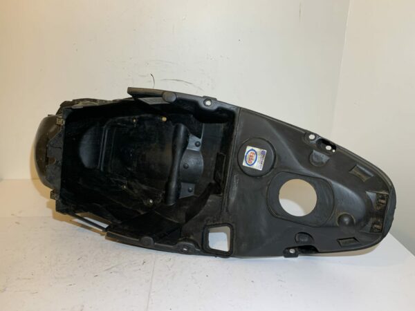 coffre de selle Peugeot elystar 50cc 2T – Image 5