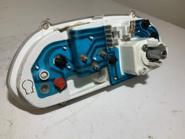 compteur de vitesse derbi atlantis red bullet – Image 6