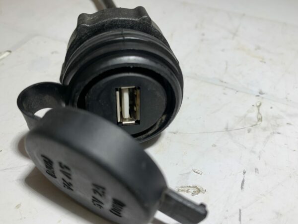 prise usb imf raven – Image 4