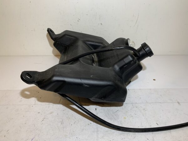 réservoir essence aprilia sr motard 2012 - 2018 – Image 4