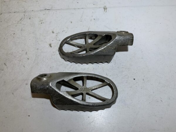 repose pieds ycf pit bike / dirt bike – Image 5