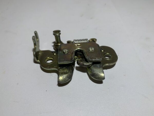 serrure de coffre Peugeot kisbee – Image 2