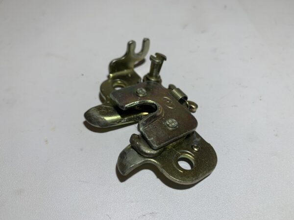 serrure de coffre Peugeot kisbee – Image 4