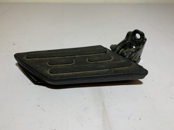 repose pied droit Peugeot kisbee – Image 2