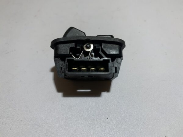 bouton interrupteur de phare piaggio zip – Image 4