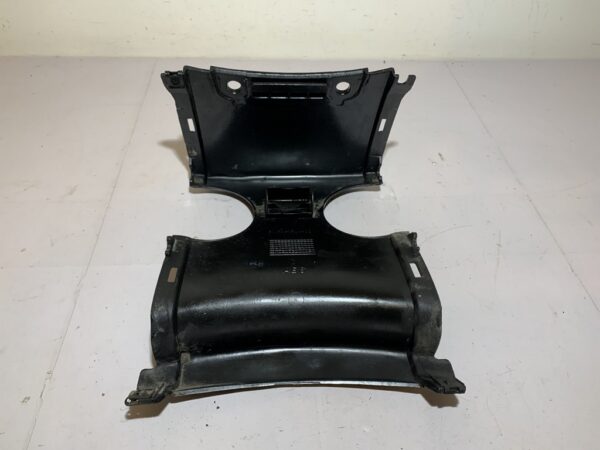 carénage jonction arrière yamaha majesty 125 – Image 7