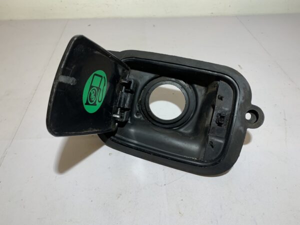 trappe à essence yamaha majesty 125 – Image 2