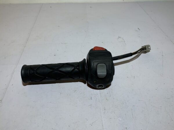 commodo droit poignée de gaz yamaha majesty 125 – Image 6