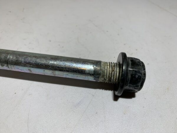 axe de roue avant yamaha majesty 125 – Image 2