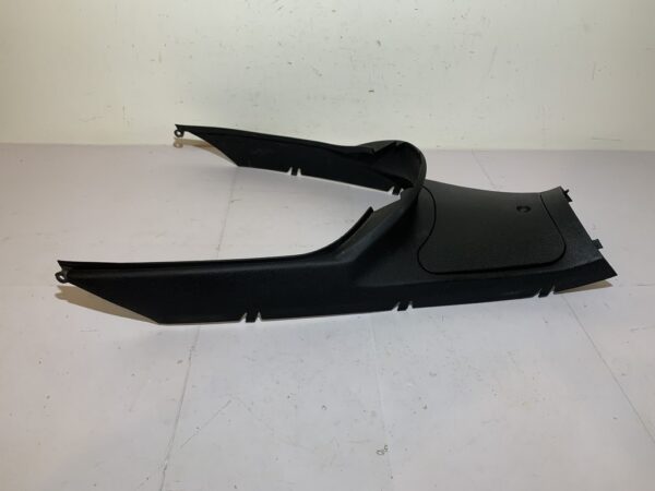 carénage centrale marche pied yamaha majesty 125 – Image 2
