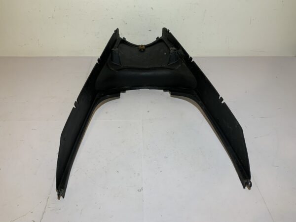 carénage centrale marche pied yamaha majesty 125 – Image 5