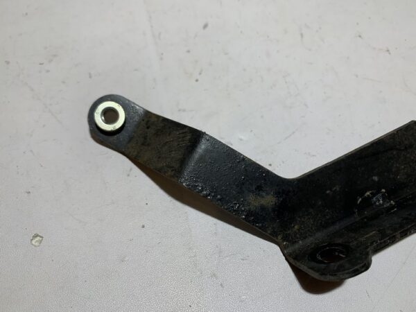 patte de fixation vase d'expansion Peugeot jet force – Image 4