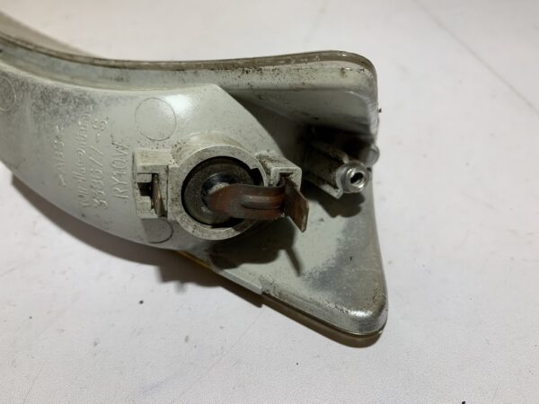 clignotant avant gauche Peugeot jet force – Image 5