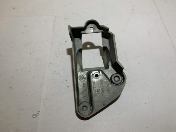 cache repose pied droit Peugeot jet force – Image 6