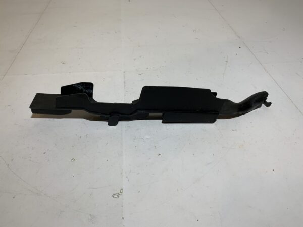 plastique gauche berceau Peugeot jet force – Image 3