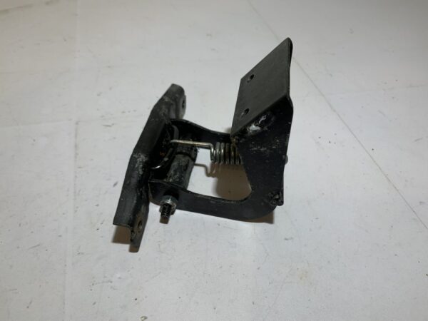 charnière de selle Peugeot jet force – Image 4