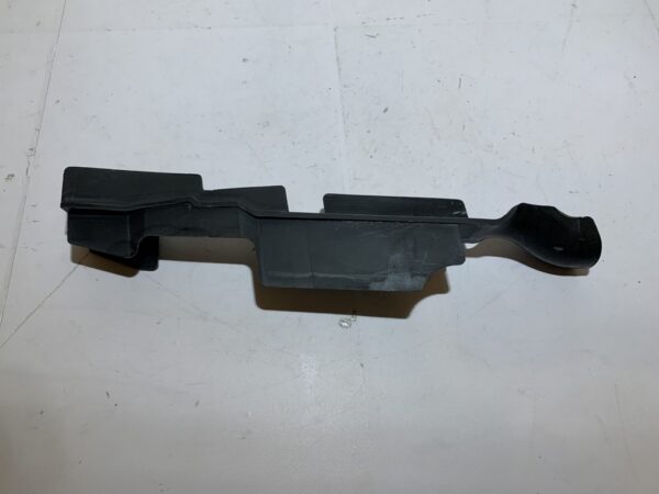 plastique droit berceau Peugeot jet force – Image 5