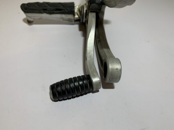 platine repose pied droit Peugeot xr7 – Image 6