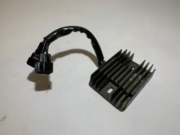 régulateur de tension suzuki gsxf 650