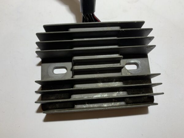 régulateur de tension suzuki gsxf 650 – Image 2