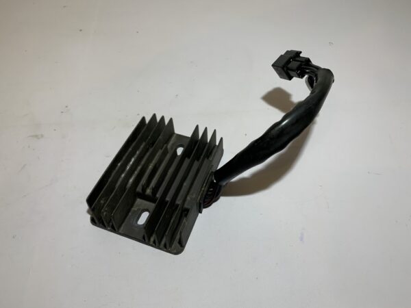 régulateur de tension suzuki gsxf 650 – Image 8