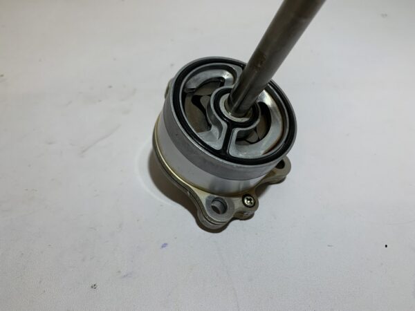 pompe à huile suzuki gsxf 650 – Image 4