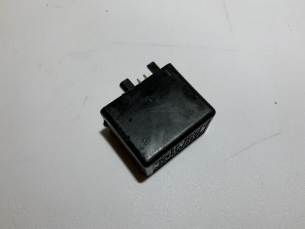 relais clignotant suzuki gsxf 650 – Image 4