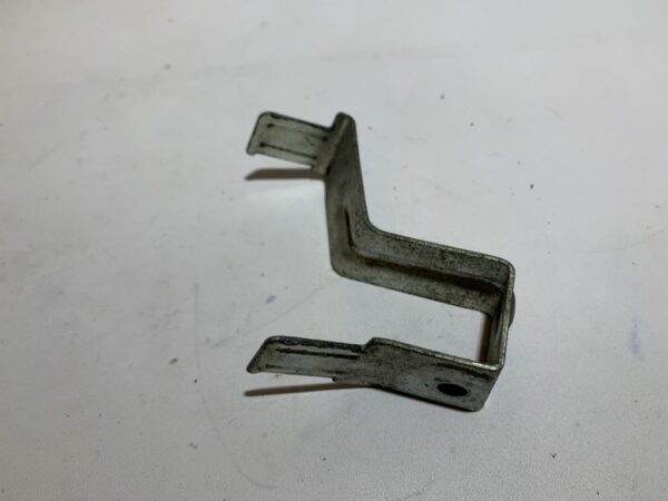 patte support porte fusible suzuki gsxf 650 – Image 3