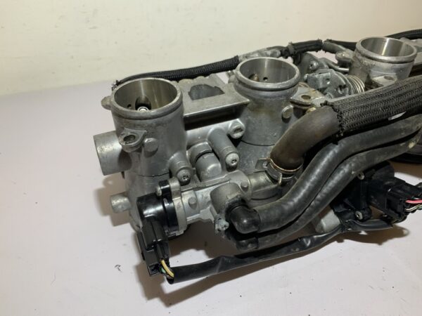 rampe injection suzuki gsxf 650 – Image 8
