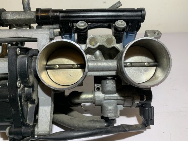 rampe injection suzuki gsxf 650 – Image 12
