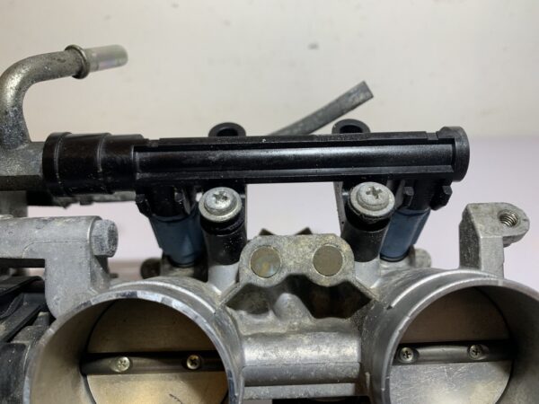 rampe injection suzuki gsxf 650 – Image 15
