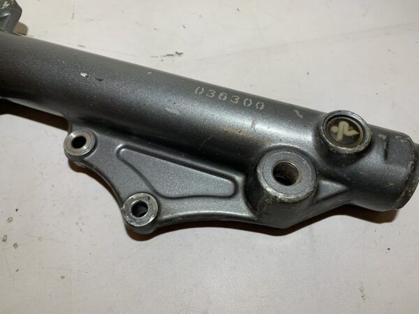 tube de fourche droit yamaha xmax 125 – Image 4