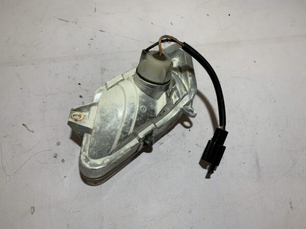 clignotant avant gauche yamaha xmax 125 – Image 5
