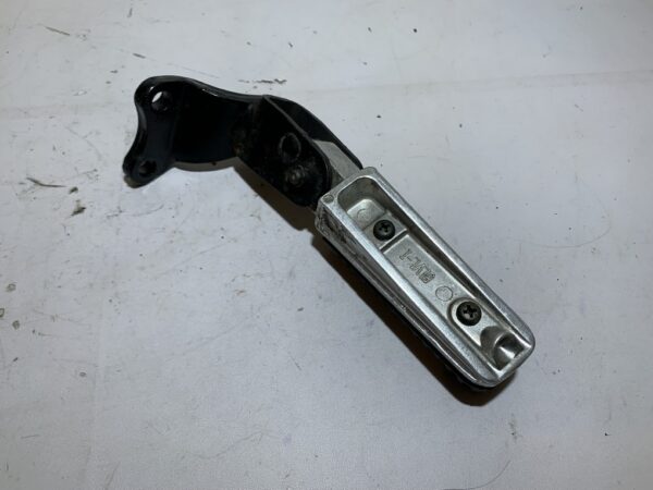 repose pied passager gauche yamaha xmax 125 – Image 5