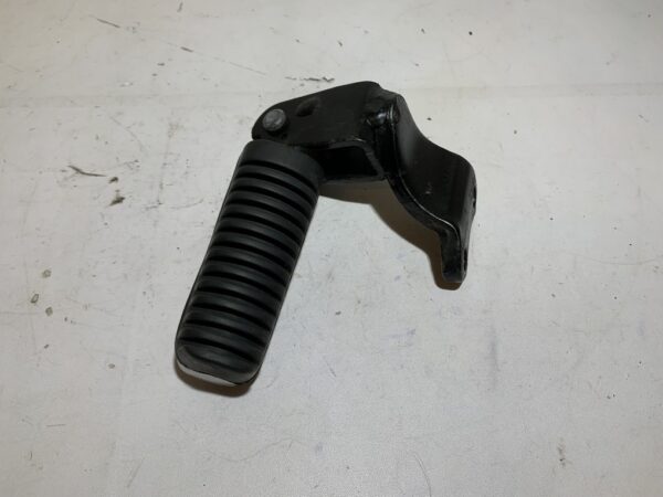 repose pied passager gauche yamaha xmax 125 – Image 6