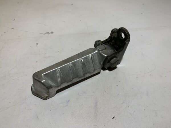 repose pied passager droit Peugeot ludix