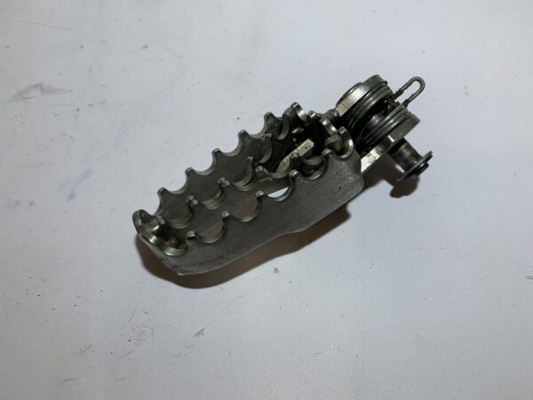 repose pied gauche masai ultimate sm 50cc 2t – Image 3