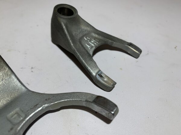 fourchette de boite de vitesse yamaha fz6 – Image 7