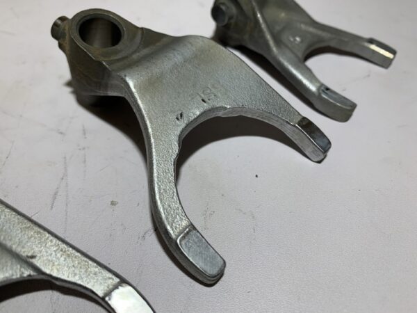 fourchette de boite de vitesse yamaha fz6 – Image 10