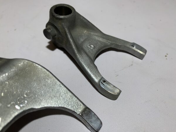 fourchette de boite de vitesse yamaha fz6 – Image 11