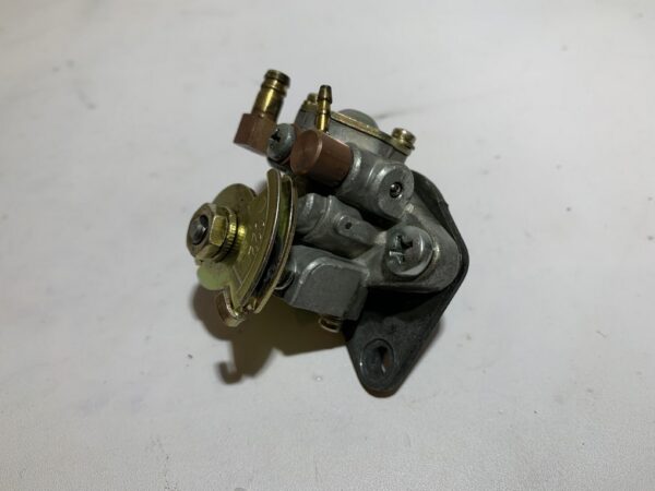 pompe à huile piaggio typhoon / zip 2t – Image 2