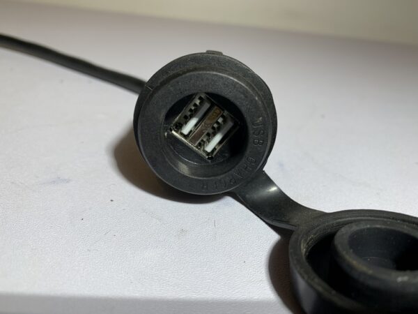 prise usb tnt motor boston 4t – Image 5