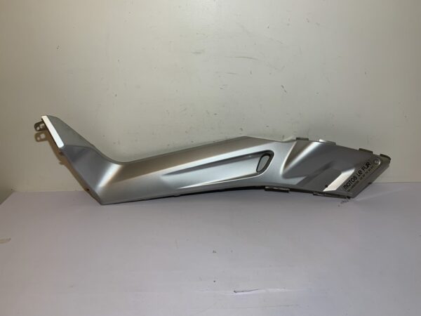 carénage latéral gauche yamaha xmax 125 (2006 - 2009)