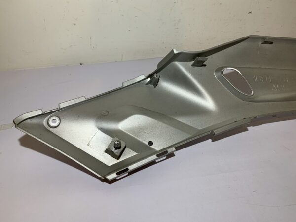 carénage latéral gauche yamaha xmax 125 (2006 - 2009) – Image 8